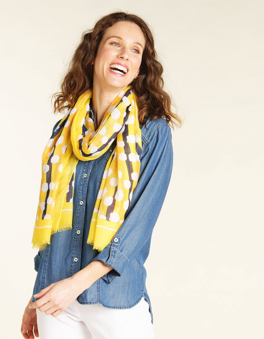 Foulard jaune imprimé