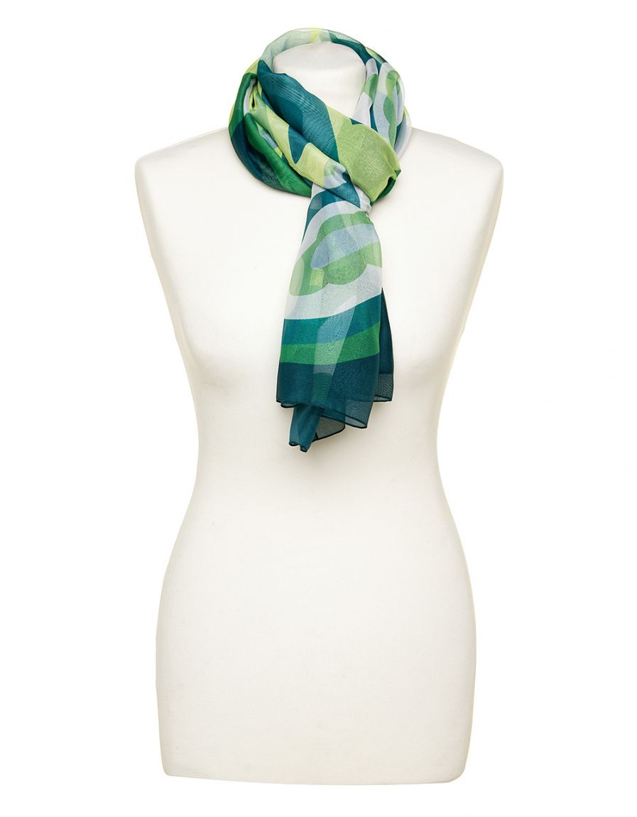 Foulard vert à motifs