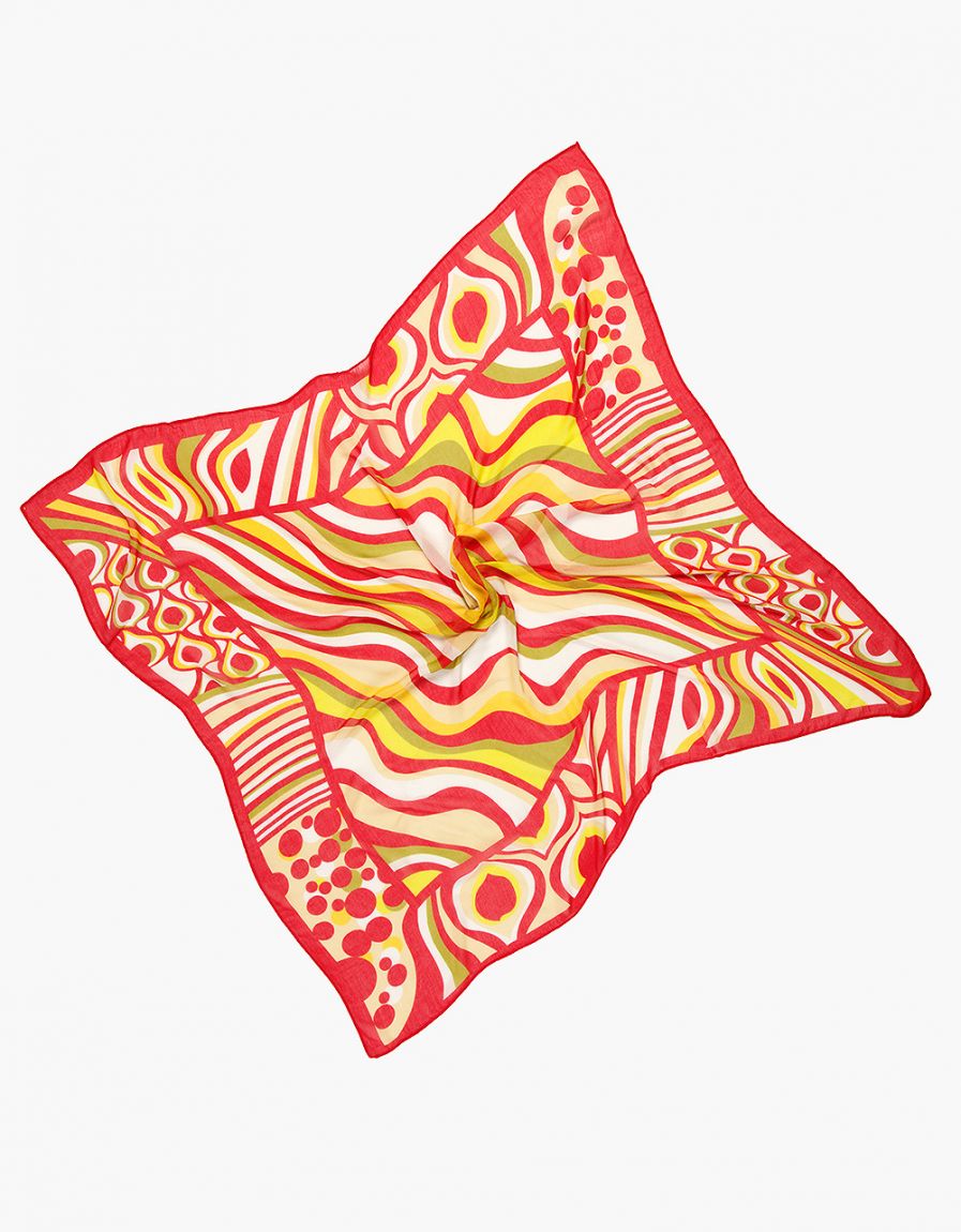 Foulard rouge imprimé