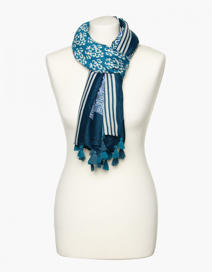 Foulard bleu imprimé